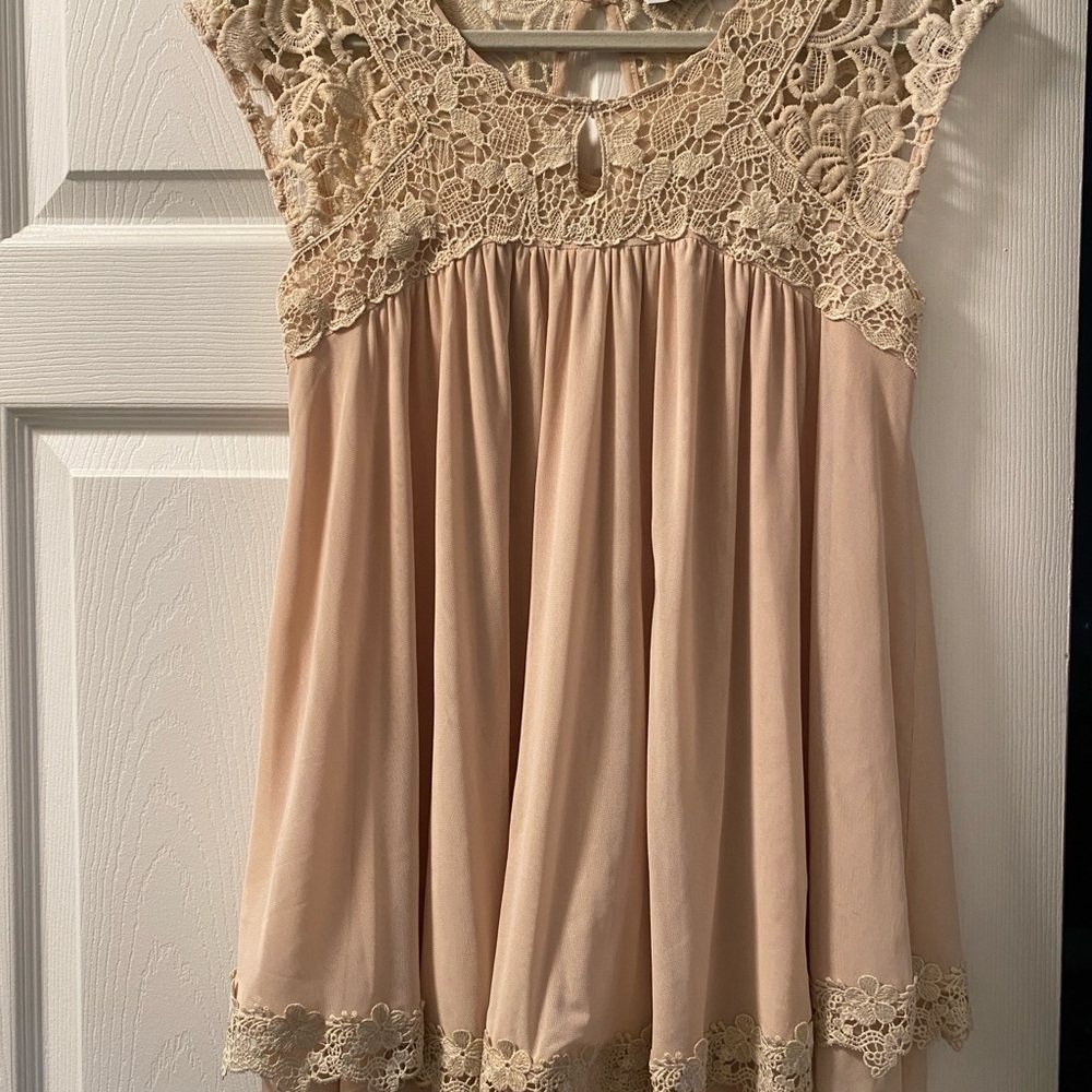 Elegant Cream Lace ladies top with cap sleeves